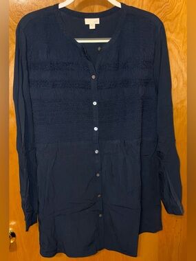 J. Jill black rayon button down long sleeve tunic with smocking detail Large
